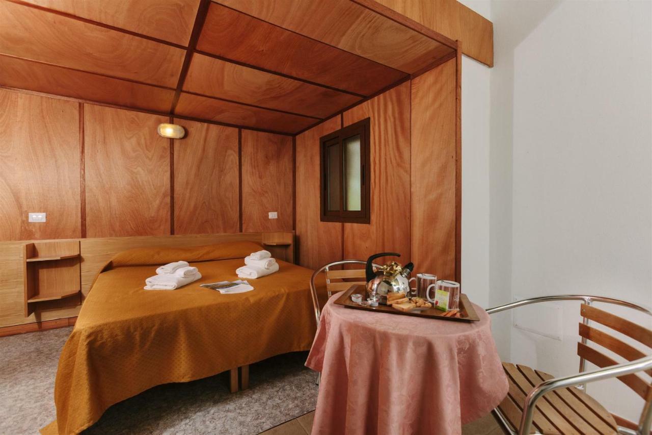 Villaggio Camping Torre Del Porticciolo Porto Conte Cameră foto